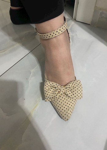 Bej Puantiyeli Fiyonklu Stiletto Kadın Ayakkabı - Görsel 2