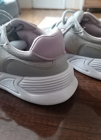 LCW spor ayakkabi scherkd puma ve kazaklar