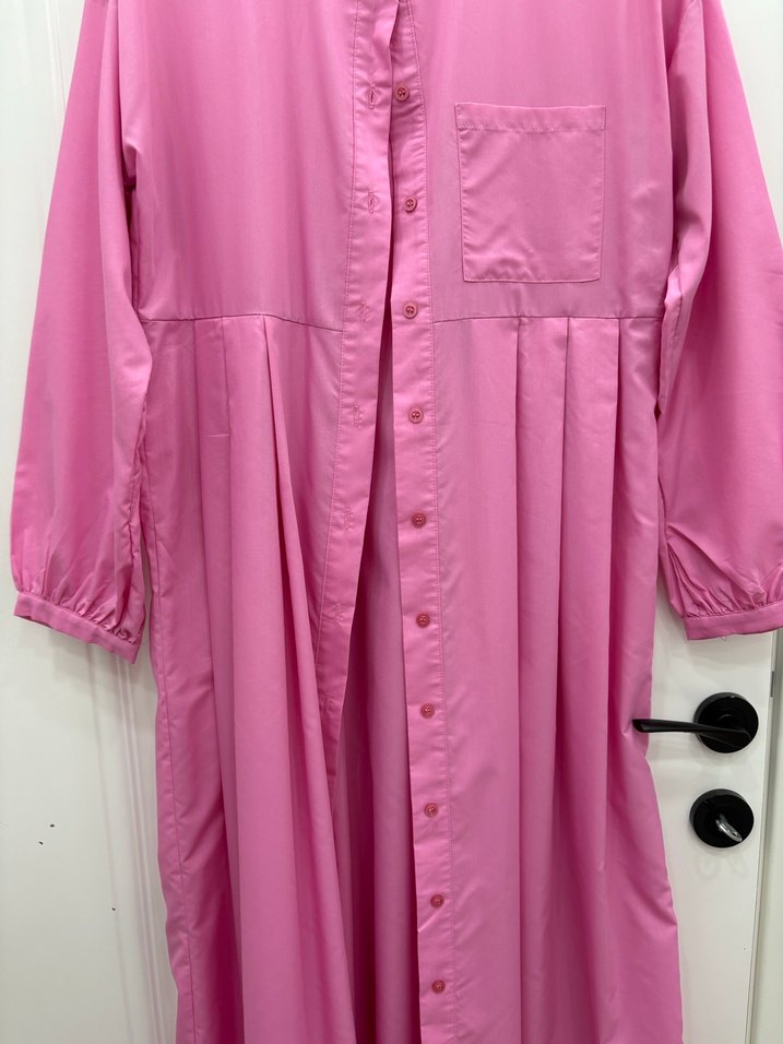 Düğmeli Pembe Uzun Kadın Elbise - Görsel 4