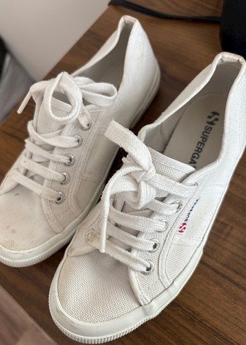 Superga 37