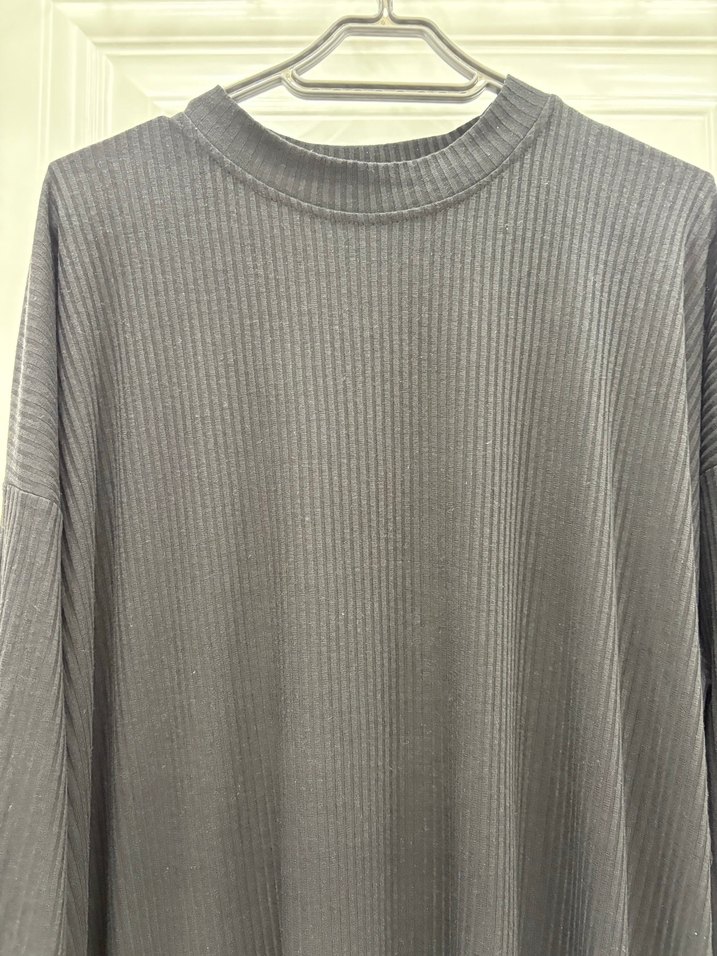 Uzun Kollu Siyah Piliseli Elbise - Görsel 2