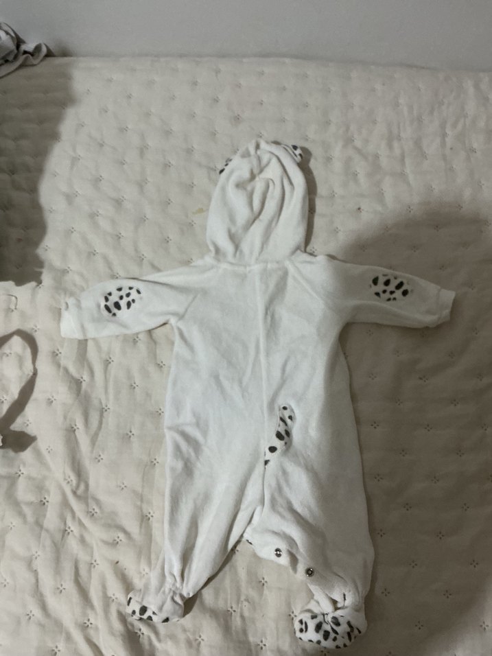 Leopar Desenli Beyaz Kedi Tulum - Görsel 4