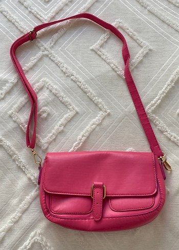 Pembe Deri Tokalı Kadın Çanta
