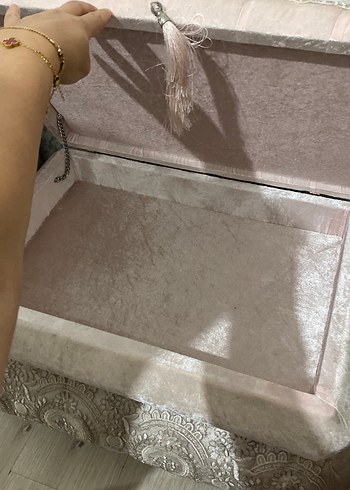 Diğer Pembe Nakışlı çeyiz sandığı