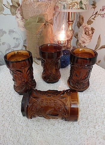 Köy bardağı kahverengi kabartmalı 
