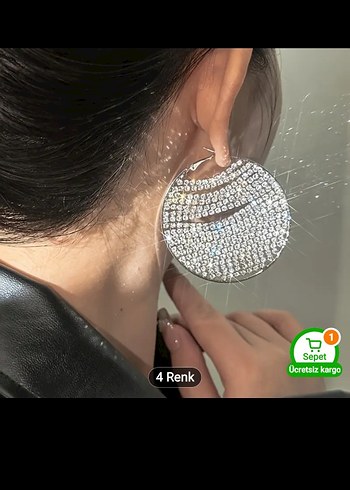 Parlak Pul Detaylı Mini Gri Yılan Desenli Küpe