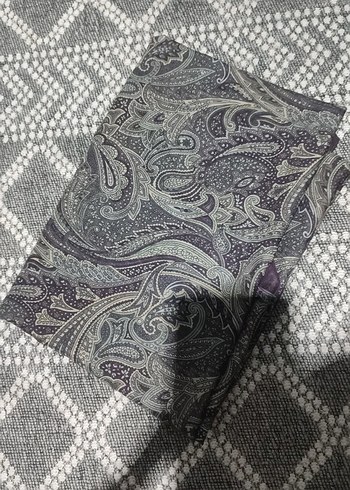 Siklik Ve Zarafet Paisley Desenli İnce Sal