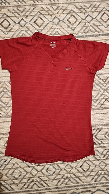 Nike bayan sporcu tshirt