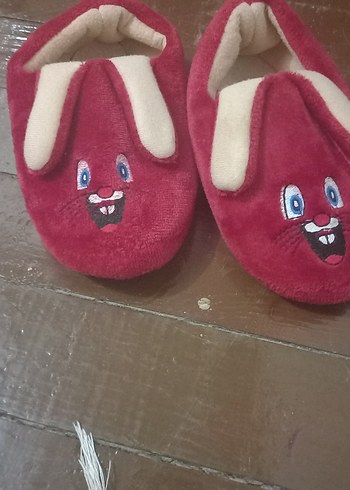 Kızlar için Nakışlı Kırmızı Sıcak Terlik - Görsel 2