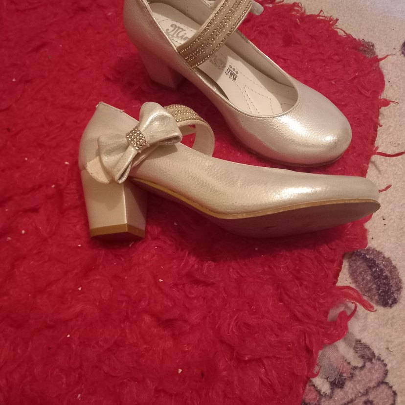 Kızlar için Klasik Altın Tokalı Babet - Görsel 3