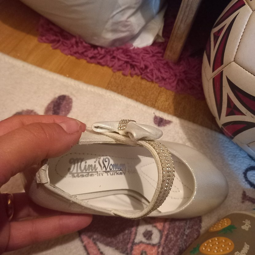 Kızlar için Klasik Altın Tokalı Babet - Görsel 4