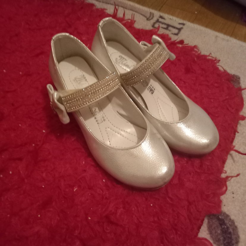 Kızlar için Klasik Altın Tokalı Babet - Görsel 2