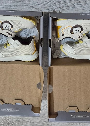 Renkli Baskılı Beyaz Erkek Çocuk Spor Ayakkabı - Görsel 11