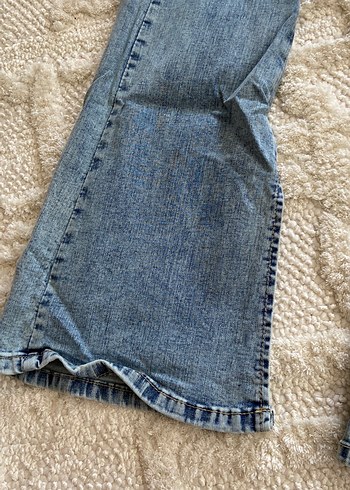 Düğmeli İspanyol Kesim Midi Kot Pantolon - Görsel 4