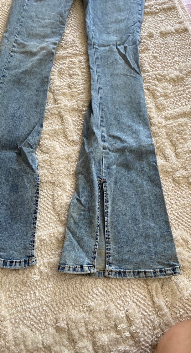 Düğmeli İspanyol Kesim Midi Kot Pantolon - Görsel 5