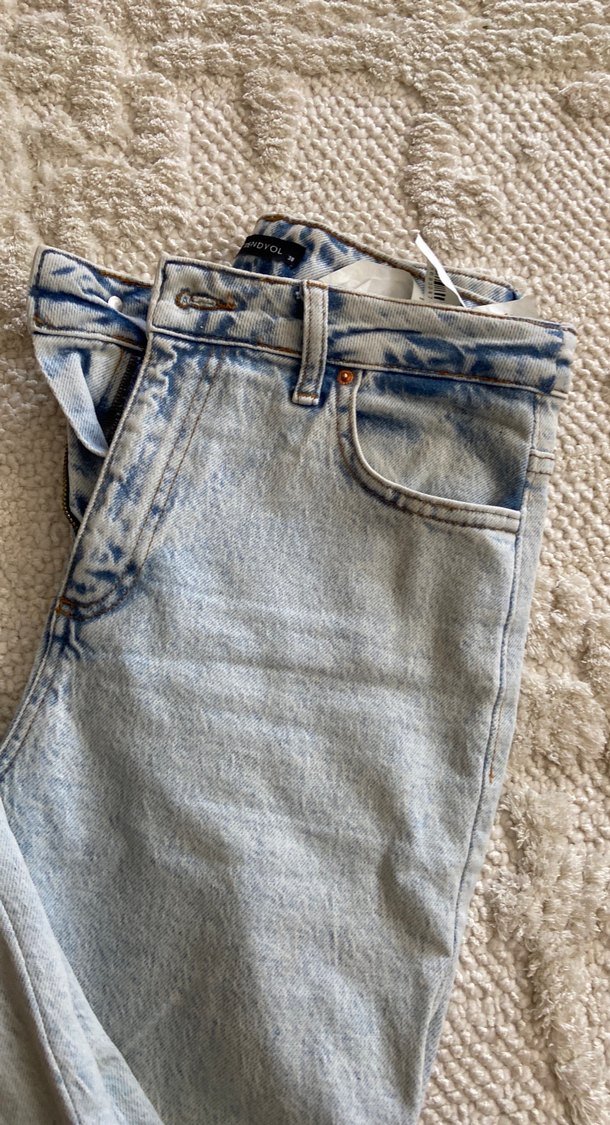 Düğmeli Bağlama Desenli Midi Geniş Kesim Kot - Görsel 3