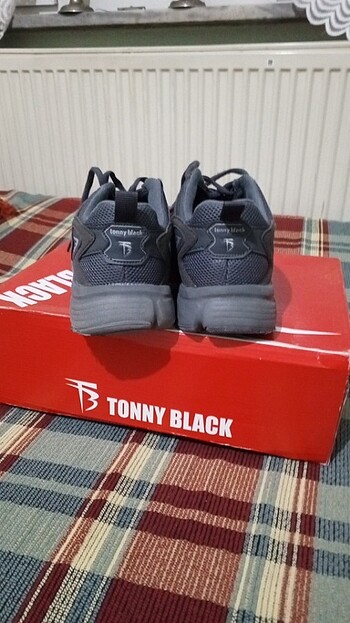 40 Beden Tonny black Spor ayakkabı