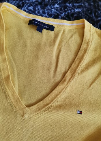 Tommy Hilfiger Sarı V Yaka Pamuklu Kadın Kazak