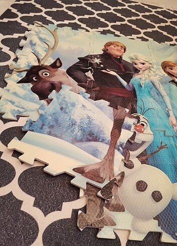 Elsa puzzle oyun halı