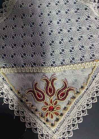 [ 18 ADET ] Beyaz Dekoratif Üçgen üç laleli mutfak peçetelikler - Görsel 5