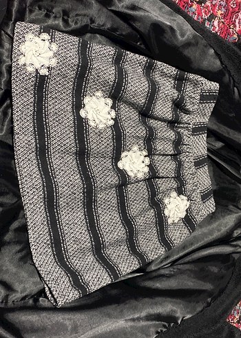 Gri Nakışlı özel dantel  işlenmiş Fırfırlı Bohem Mini Etek - Görsel 4