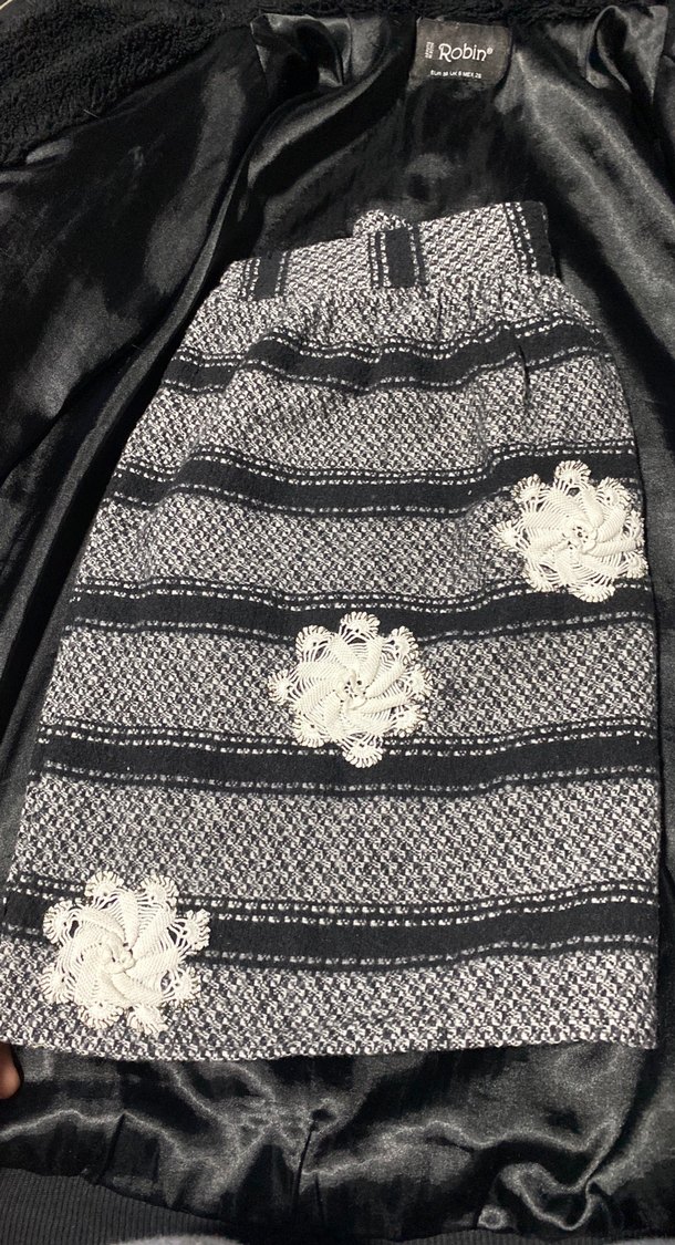 Gri Nakışlı özel dantel  işlenmiş Fırfırlı Bohem Mini Etek - Görsel 3