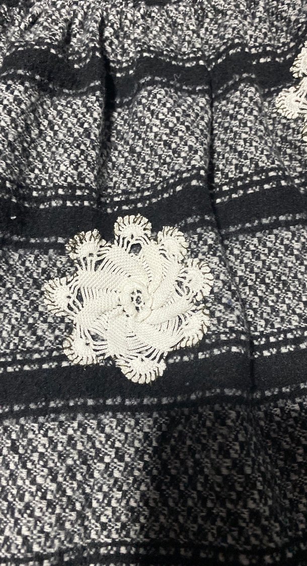 Gri Nakışlı özel dantel  işlenmiş Fırfırlı Bohem Mini Etek - Görsel 5