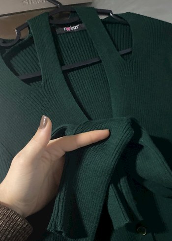 Düğmeli Uzun Kollu Yeşil Elbise - Görsel 4