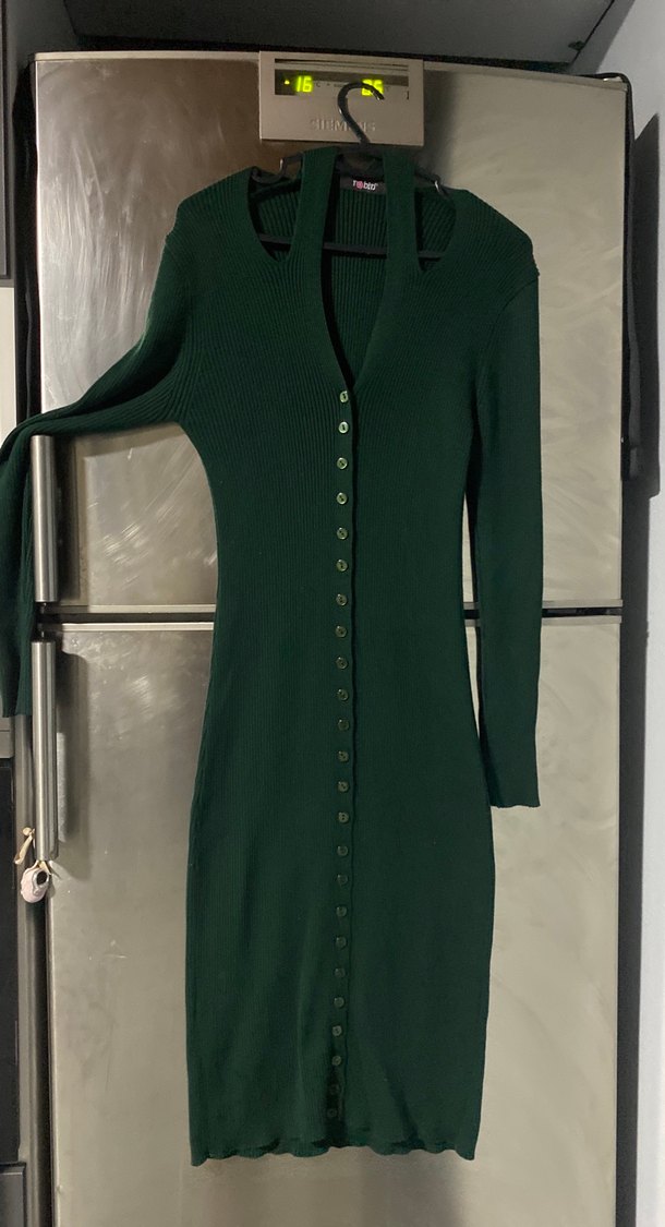 Düğmeli Uzun Kollu Yeşil Elbise - Görsel 2