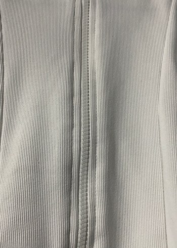 Uzun Kollu Beyaz Fermuarlı Kadın Crop ceket - Görsel 2