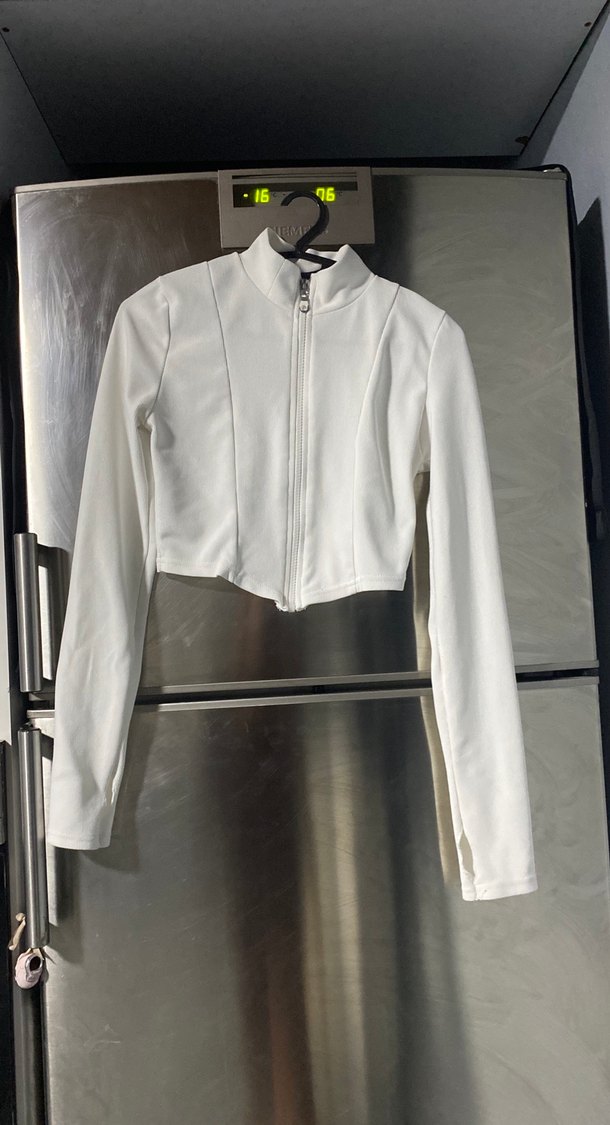 Uzun Kollu Beyaz Fermuarlı Kadın Crop ceket - Görsel 4