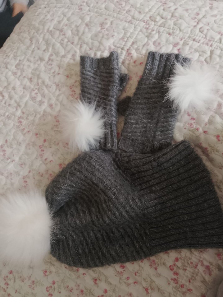 Gri Örgü Kadın Bere Beyaz Ponponlu - Görsel 3