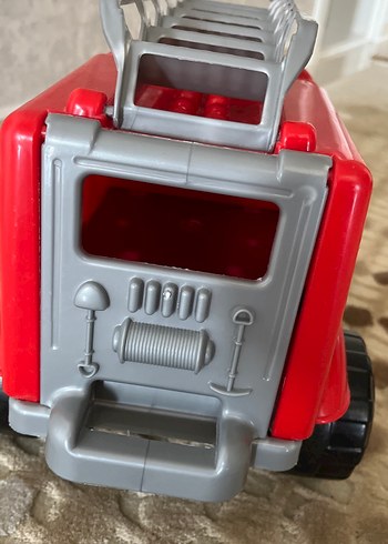 Kırmızı Oyuncak İtfaiye Arabası - Görsel 3