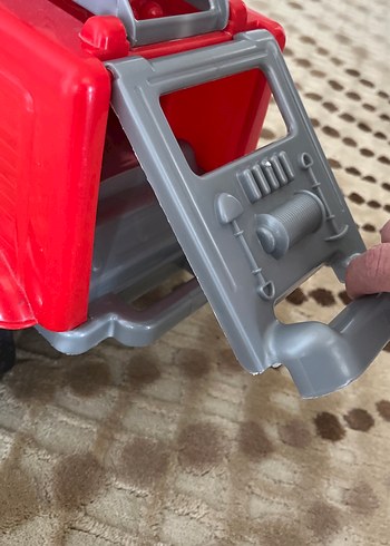 Kırmızı Oyuncak İtfaiye Arabası - Görsel 4