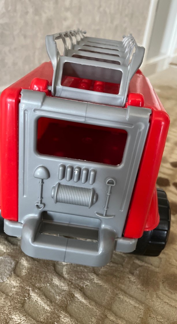 Kırmızı Oyuncak İtfaiye Arabası - Görsel 3