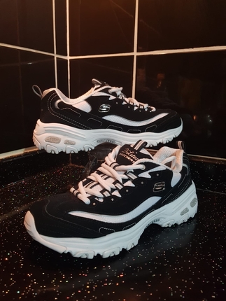 Skechers dlites model spor ayakkabı 
