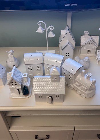 Beyaz Seramik Geyik ve Ev Figürleri - Görsel 6