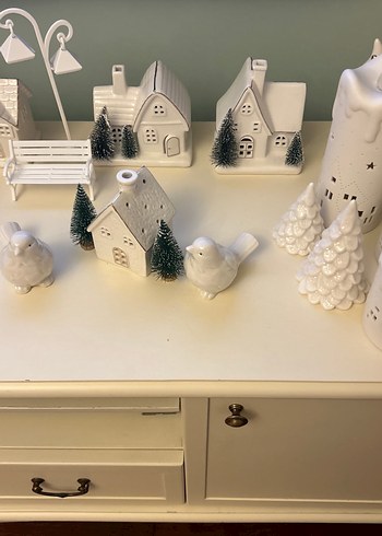 Beyaz Seramik Geyik ve Ev Figürleri - Görsel 9