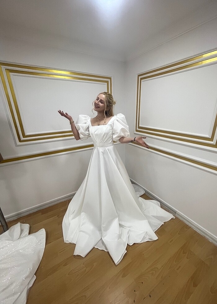 Nikah Elbisesi Kuyruklu ve Balon Kol - Görsel 2