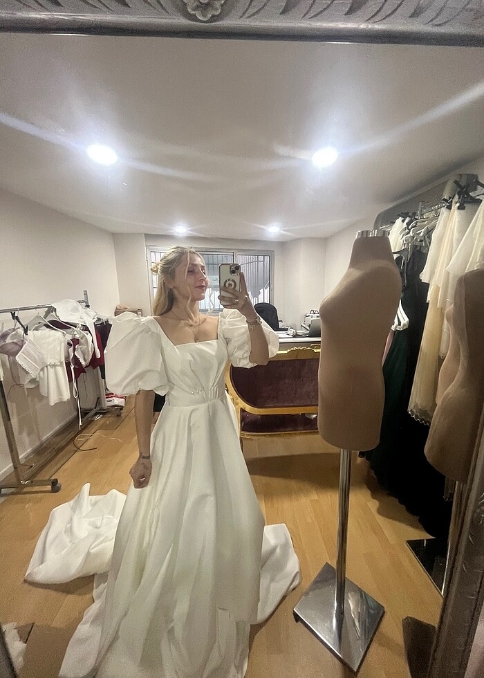 Nikah Elbisesi Kuyruklu ve Balon Kol - Görsel 3