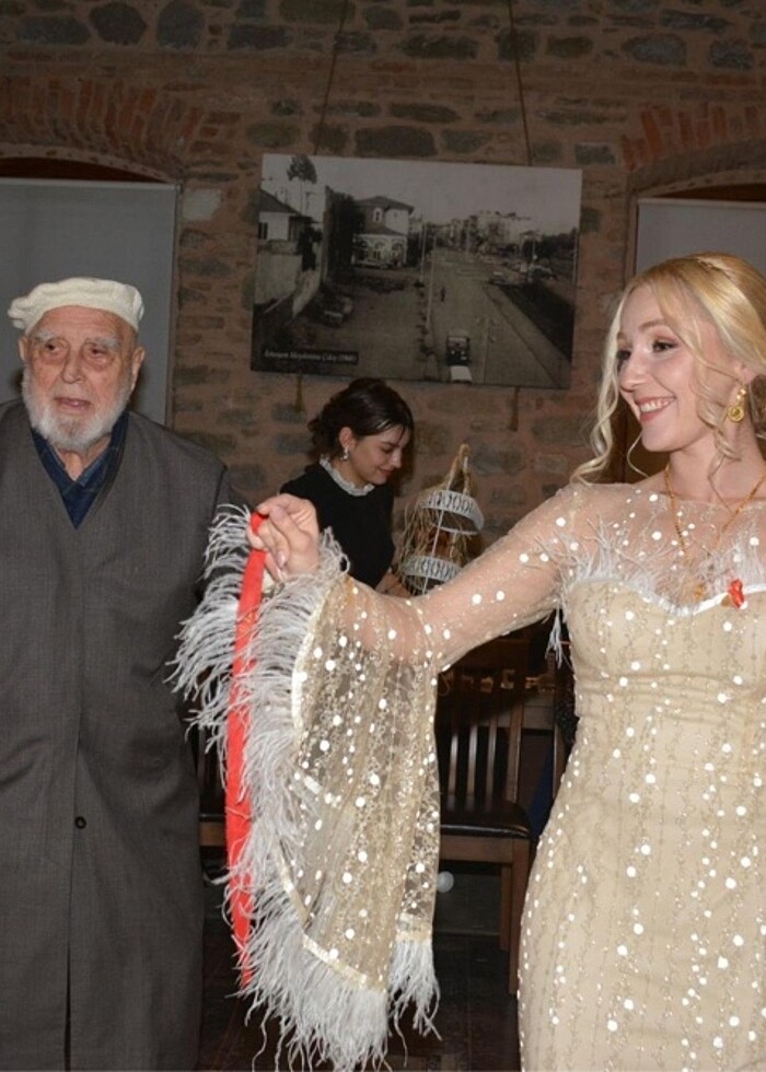 Nişan Abiye Balık Form Tüylü - Görsel 5