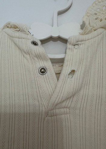 9-12 ay Dantel yaka , Düğmeli Beyaz Bebek Kız Tulumu Lcw - Görsel 4