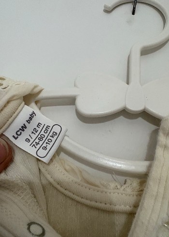 9-12 ay Dantel yaka , Düğmeli Beyaz Bebek Kız Tulumu Lcw - Görsel 3