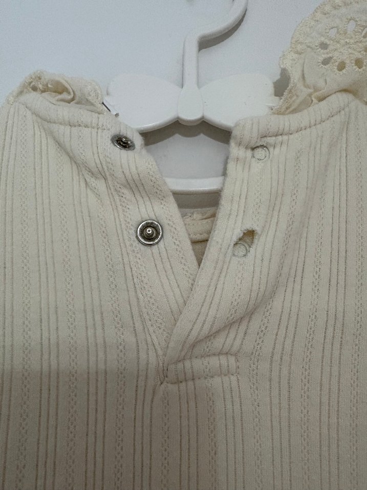 9-12 ay Dantel yaka , Düğmeli Beyaz Bebek Kız Tulumu Lcw - Görsel 4