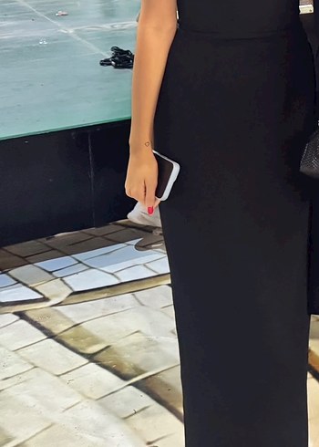 Zara Siyah Minimal Uzun Elbise