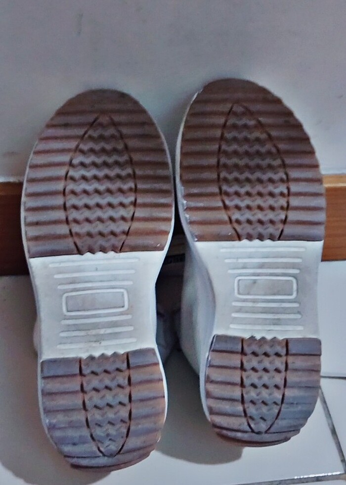 çok az kullanıldı kadın spor ayakkabı  - Görsel 3