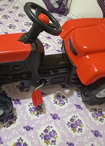 Beden kırmızı Renk Fedalli traktor