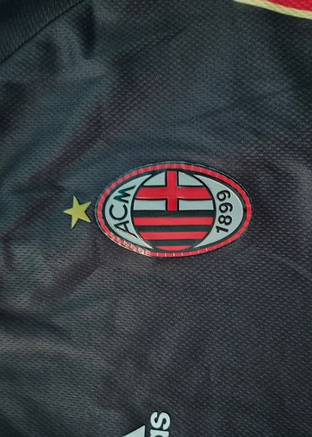 l Beden 06/07 Milan KAKA' 22 UCL forması. 1 hasarı var diye fiyat ucuz.