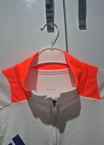 Adidas Orjinal Antrenman Üstü Futbolcu Stil.
açiklamayi okuyun. - Görsel 4