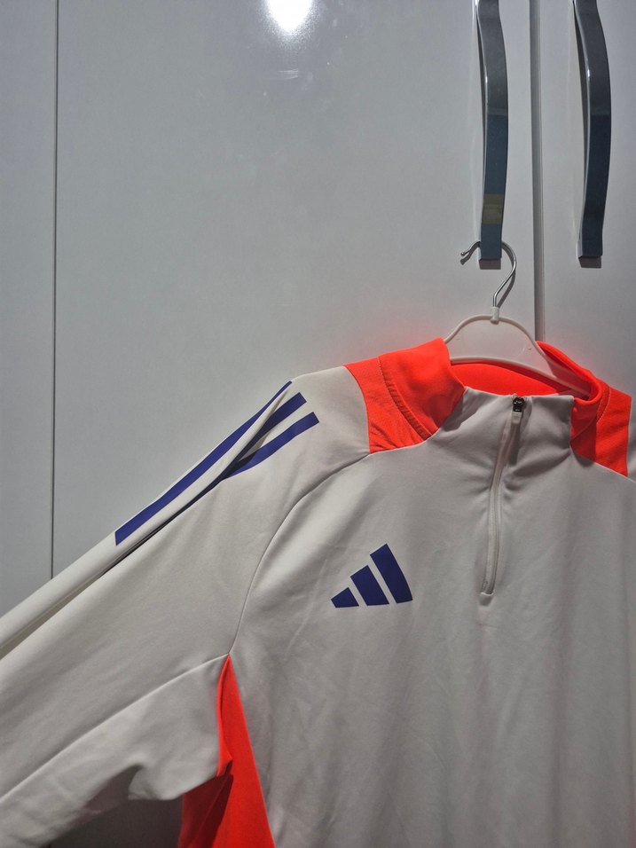 Adidas Orjinal Antrenman Üstü Futbolcu Stil.
açiklamayi okuyun. - Görsel 3